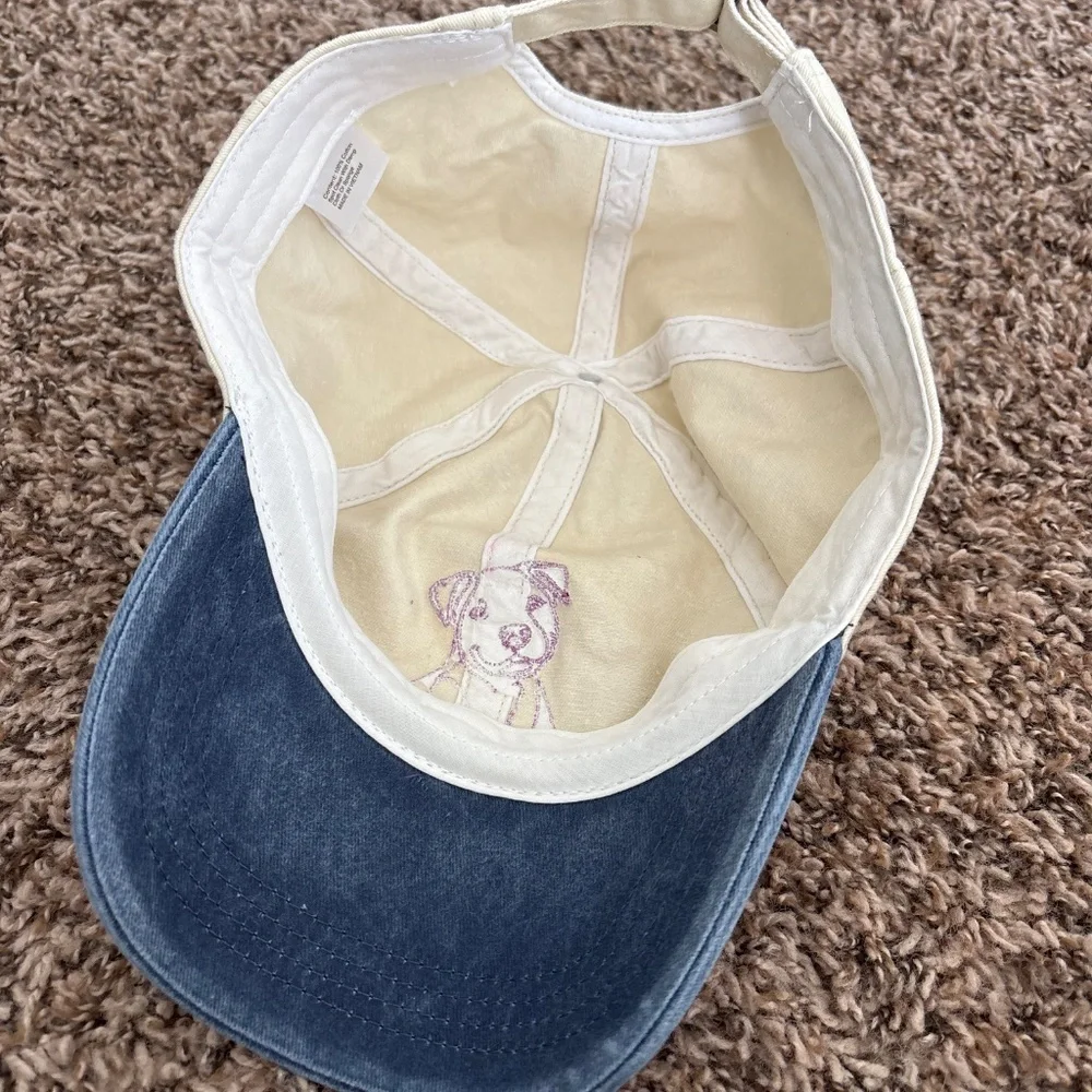 Embroidered hat - Picture 2 of 2